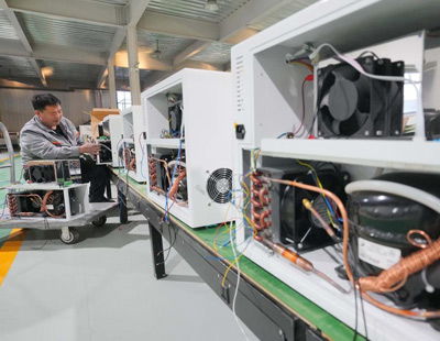 匠心繪盛世，科技映光明——全國年畫傳承人獻(xiàn)禮建黨百年暨視力保健儀技術(shù)開發(fā)紀(jì)實(shí)